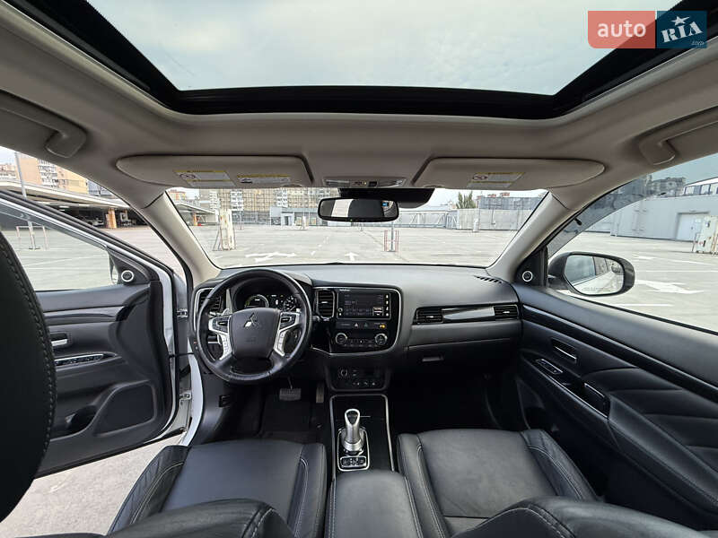 Позашляховик / Кросовер Mitsubishi Outlander 2018 в Києві фото 77 Позашляховик / Кросовер Mitsubishi Outlander 2018 в Києві
