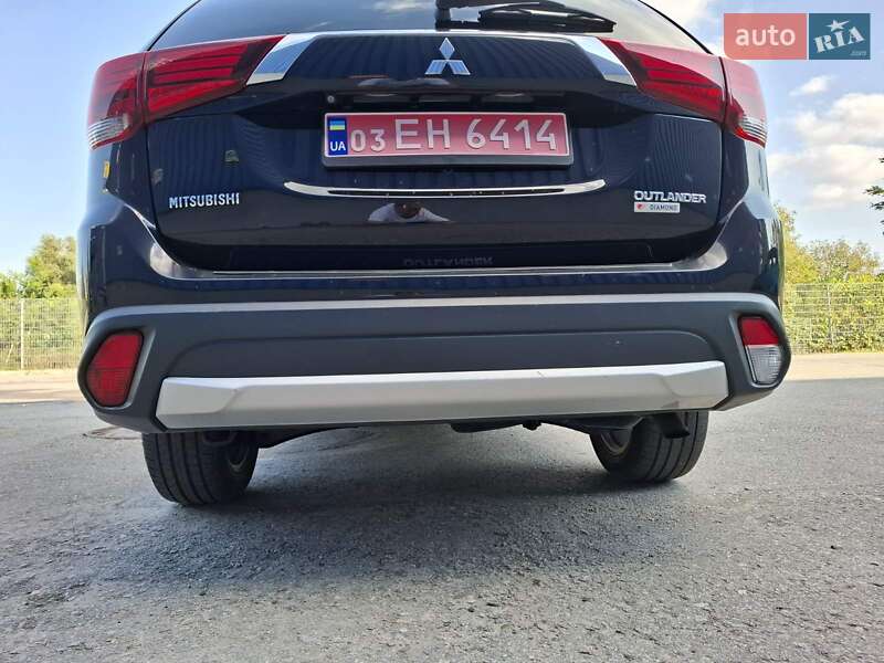 Внедорожник / Кроссовер Mitsubishi Outlander 2016 в Черновцах фото 10 Внедорожник / Кроссовер Mitsubishi Outlander 2016 в Черновцах