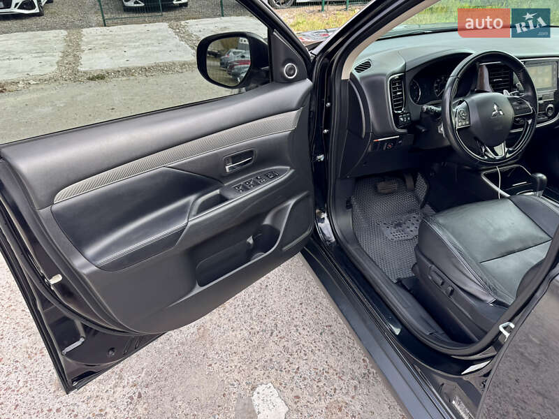 Позашляховик / Кросовер Mitsubishi Outlander 2018 в Києві фото 9 Позашляховик / Кросовер Mitsubishi Outlander 2018 в Києві