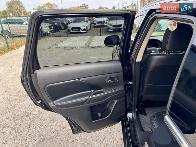 Позашляховик / Кросовер Mitsubishi Outlander 2018 в Києві фото 14 Позашляховик / Кросовер Mitsubishi Outlander 2018 в Києві