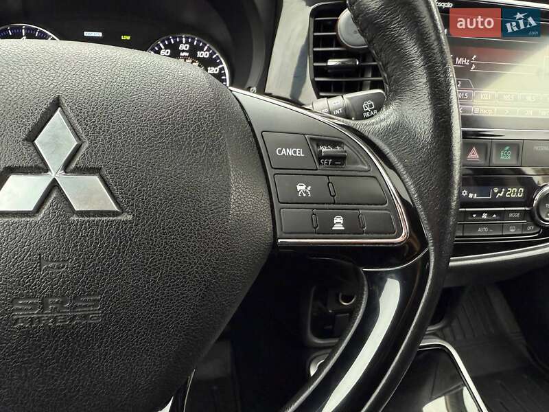 Позашляховик / Кросовер Mitsubishi Outlander 2016 в Києві фото 26 Позашляховик / Кросовер Mitsubishi Outlander 2016 в Києві