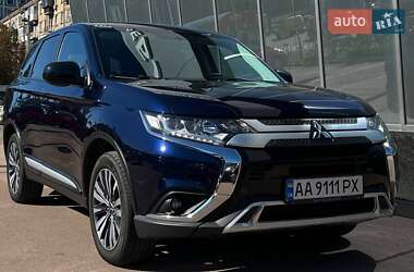 Mitsubishi Outlander 2020
