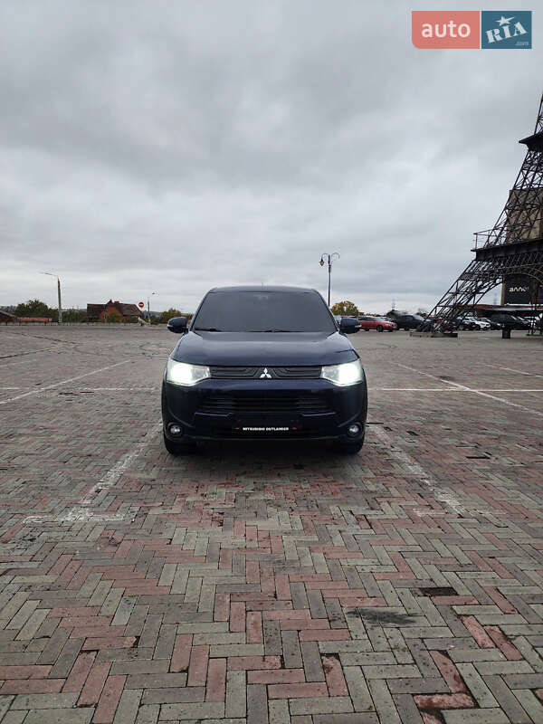 Позашляховик / Кросовер Mitsubishi Outlander 2012 в Харкові