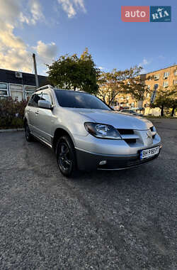 Внедорожник / Кроссовер Mitsubishi Outlander 2004 в  фото 6 Внедорожник / Кроссовер Mitsubishi Outlander 2004 в
