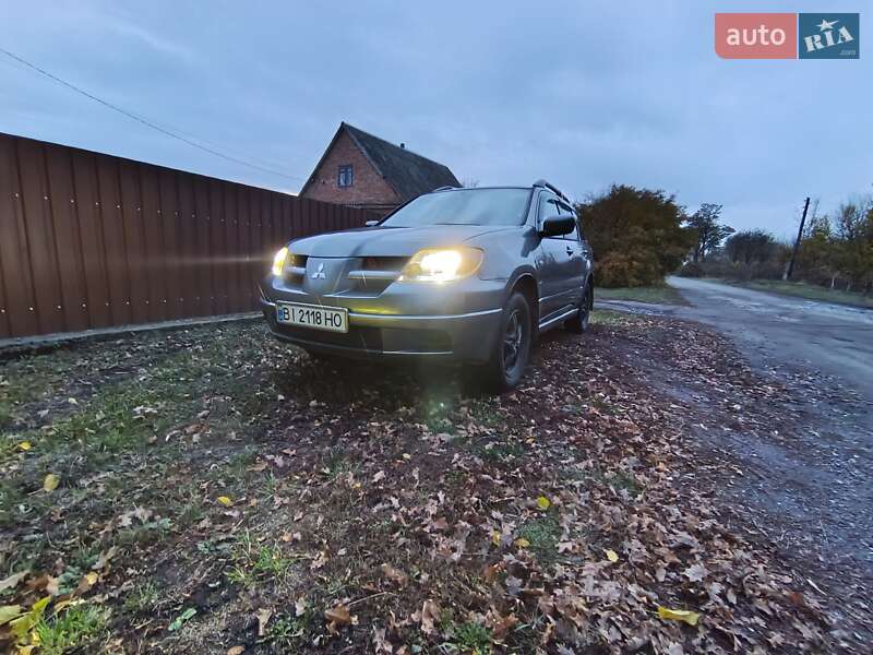 Внедорожник / Кроссовер Mitsubishi Outlander 2003 в Миргороде фото 5 Внедорожник / Кроссовер Mitsubishi Outlander 2003 в Миргороде