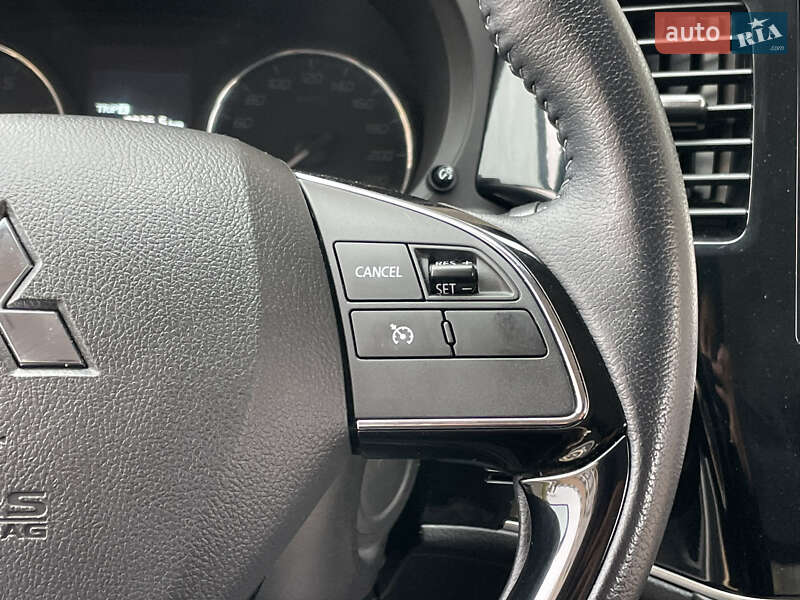 Внедорожник / Кроссовер Mitsubishi Outlander 2021 в Киеве фото 20 Внедорожник / Кроссовер Mitsubishi Outlander 2021 в Киеве