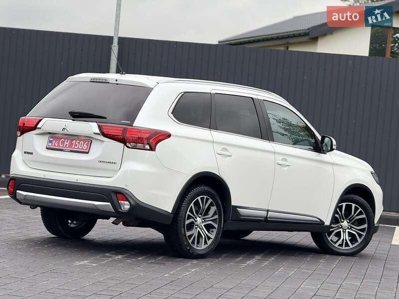Позашляховик / Кросовер Mitsubishi Outlander 2016 в Самборі фото 31 Позашляховик / Кросовер Mitsubishi Outlander 2016 в Самборі