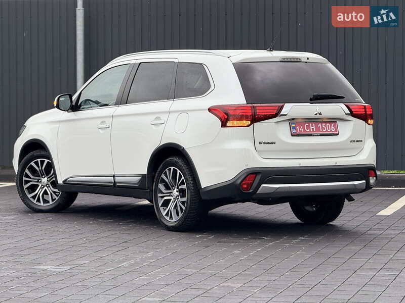 Позашляховик / Кросовер Mitsubishi Outlander 2016 в Самборі фото 33 Позашляховик / Кросовер Mitsubishi Outlander 2016 в Самборі
