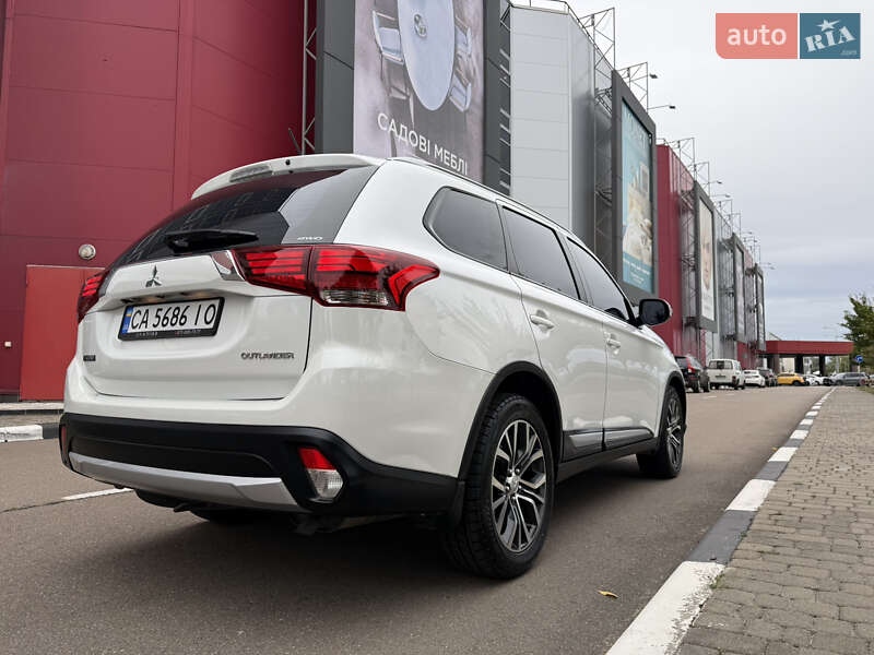 Позашляховик / Кросовер Mitsubishi Outlander 2015 в Києві фото 5 Позашляховик / Кросовер Mitsubishi Outlander 2015 в Києві