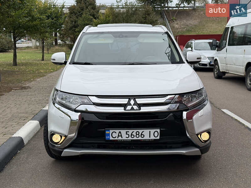 Позашляховик / Кросовер Mitsubishi Outlander 2015 в Києві фото 10 Позашляховик / Кросовер Mitsubishi Outlander 2015 в Києві