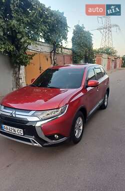 Mitsubishi Outlander 2019