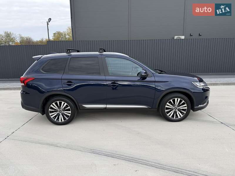 Позашляховик / Кросовер Mitsubishi Outlander 2021 в Кропивницькому фото 11 Позашляховик / Кросовер Mitsubishi Outlander 2021 в Кропивницькому