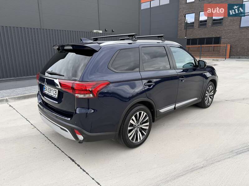Позашляховик / Кросовер Mitsubishi Outlander 2021 в Кропивницькому фото 10 Позашляховик / Кросовер Mitsubishi Outlander 2021 в Кропивницькому