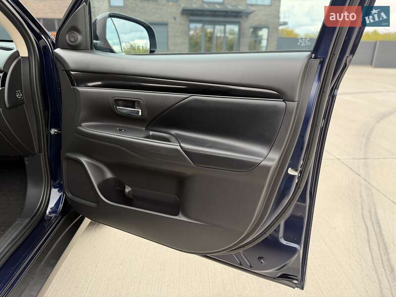 Позашляховик / Кросовер Mitsubishi Outlander 2021 в Кропивницькому фото 38 Позашляховик / Кросовер Mitsubishi Outlander 2021 в Кропивницькому