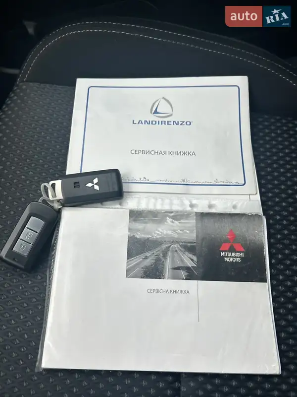 Внедорожник / Кроссовер Mitsubishi Outlander 2020 в Чернигове документ 2 фото Внедорожник / Кроссовер Mitsubishi Outlander 2020 в Чернигове документ