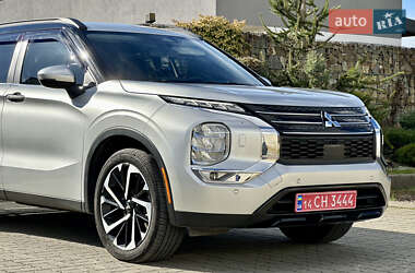 Позашляховик / Кросовер Mitsubishi Outlander 2022 в  фото 37 Позашляховик / Кросовер Mitsubishi Outlander 2022 в