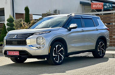 Позашляховик / Кросовер Mitsubishi Outlander 2022 в  фото 38 Позашляховик / Кросовер Mitsubishi Outlander 2022 в