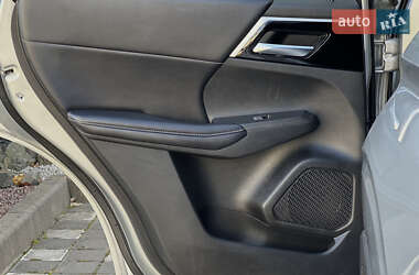 Позашляховик / Кросовер Mitsubishi Outlander 2022 в  фото 73 Позашляховик / Кросовер Mitsubishi Outlander 2022 в