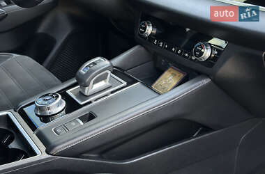 Позашляховик / Кросовер Mitsubishi Outlander 2022 в  фото 92 Позашляховик / Кросовер Mitsubishi Outlander 2022 в