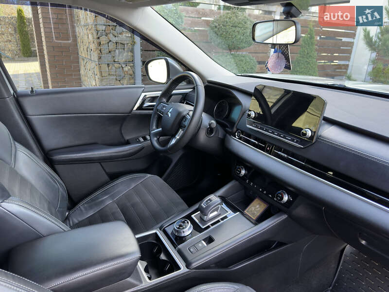 Позашляховик / Кросовер Mitsubishi Outlander 2022 в Стрию фото 95 Позашляховик / Кросовер Mitsubishi Outlander 2022 в Стрию