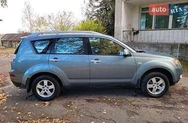 Внедорожник / Кроссовер Mitsubishi Outlander 2008 в 