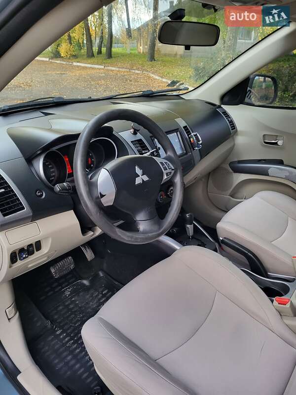 Позашляховик / Кросовер Mitsubishi Outlander 2008 в Теофіполі фото 29 Позашляховик / Кросовер Mitsubishi Outlander 2008 в Теофіполі