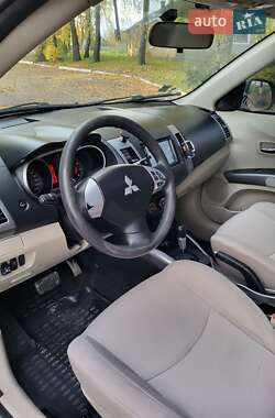 Внедорожник / Кроссовер Mitsubishi Outlander 2008 в 