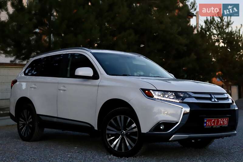 Внедорожник / Кроссовер Mitsubishi Outlander 2018 в Дрогобыче фото 9 Внедорожник / Кроссовер Mitsubishi Outlander 2018 в Дрогобыче