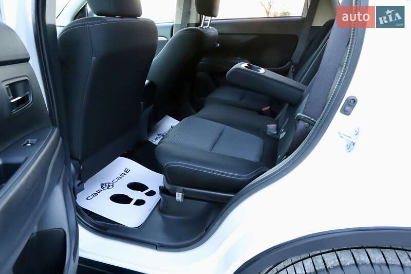 Внедорожник / Кроссовер Mitsubishi Outlander 2018 в Дрогобыче фото 69 Внедорожник / Кроссовер Mitsubishi Outlander 2018 в Дрогобыче