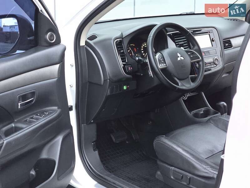 Позашляховик / Кросовер Mitsubishi Outlander 2013 в Харкові фото 15 Позашляховик / Кросовер Mitsubishi Outlander 2013 в Харкові