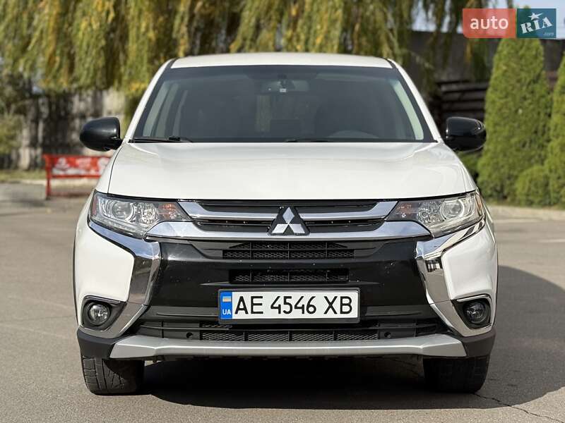 Внедорожник / Кроссовер Mitsubishi Outlander 2015 в Днепре фото 13 Внедорожник / Кроссовер Mitsubishi Outlander 2015 в Днепре