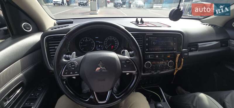 Позашляховик / Кросовер Mitsubishi Outlander 2018 в Житомирі