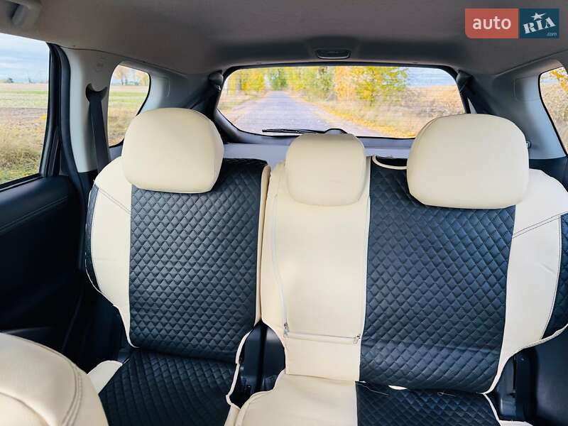 Внедорожник / Кроссовер Mitsubishi Outlander 2011 в Владимире фото 5 Внедорожник / Кроссовер Mitsubishi Outlander 2011 в Владимире