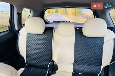 Позашляховик / Кросовер Mitsubishi Outlander 2011 в  фото 5 Позашляховик / Кросовер Mitsubishi Outlander 2011 в