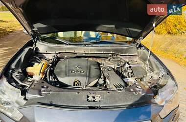 Позашляховик / Кросовер Mitsubishi Outlander 2011 в  фото 15 Позашляховик / Кросовер Mitsubishi Outlander 2011 в