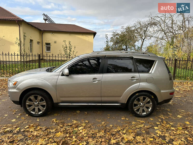 Внедорожник / Кроссовер Mitsubishi Outlander 2009 в Радивилове