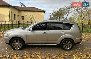 Позашляховик / Кросовер Mitsubishi Outlander 2009 в  фото 6 Позашляховик / Кросовер Mitsubishi Outlander 2009 в