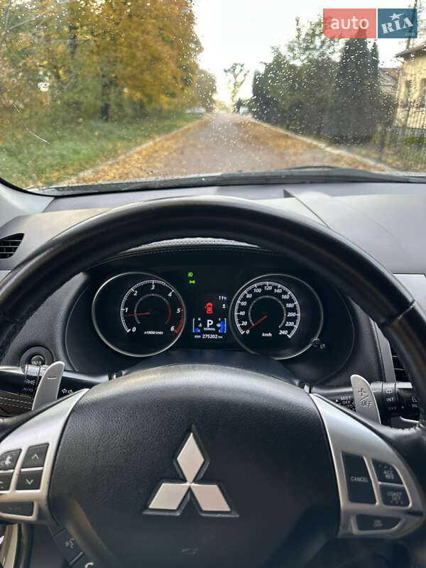 Внедорожник / Кроссовер Mitsubishi Outlander 2009 в Радивилове