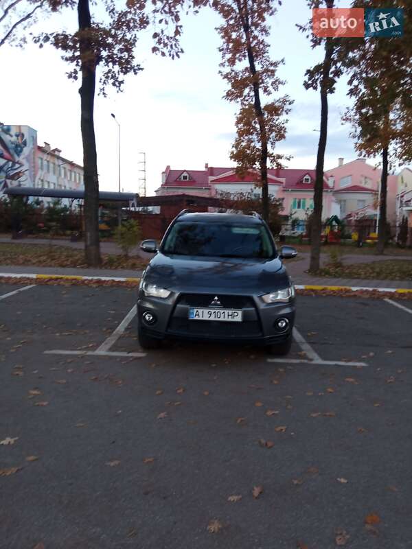 Mitsubishi Outlander 2010