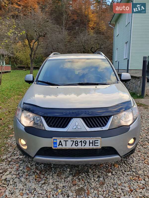 Внедорожник / Кроссовер Mitsubishi Outlander 2007 в Косове
