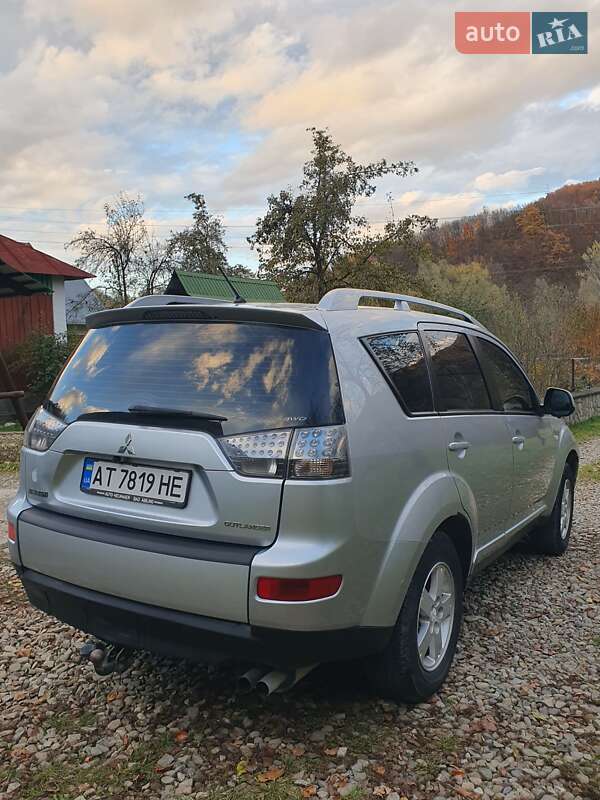 Внедорожник / Кроссовер Mitsubishi Outlander 2007 в Косове