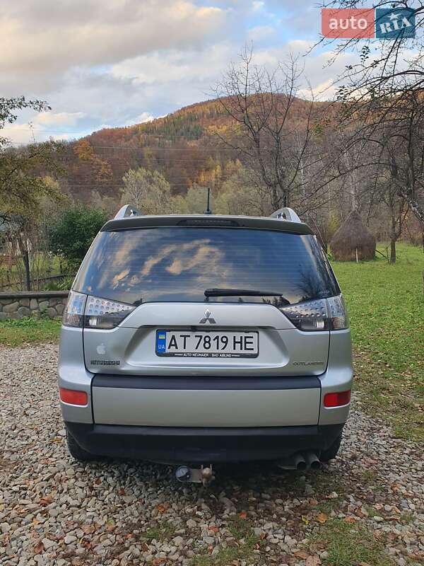 Внедорожник / Кроссовер Mitsubishi Outlander 2007 в Косове