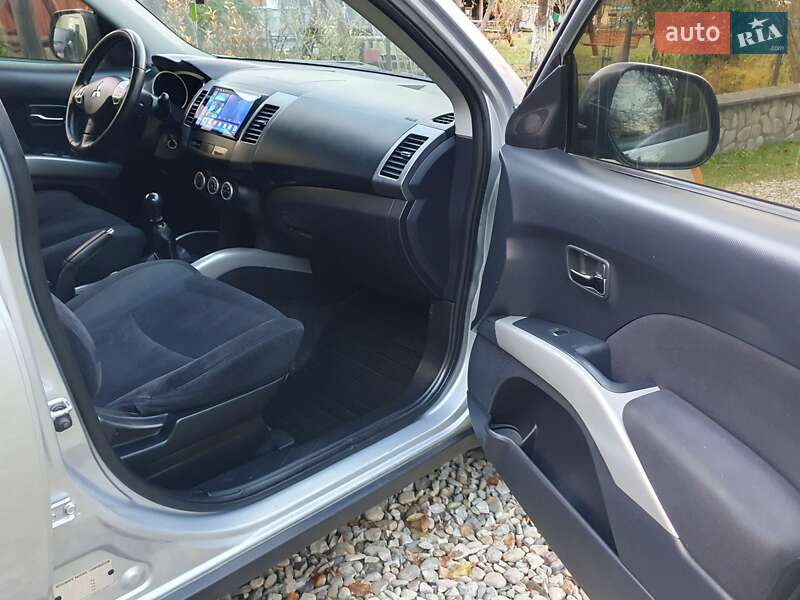 Внедорожник / Кроссовер Mitsubishi Outlander 2007 в Косове