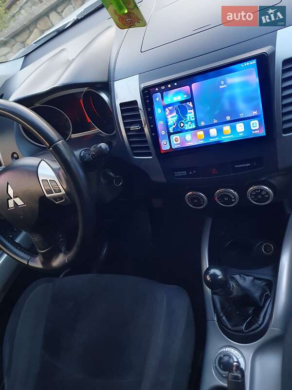 Внедорожник / Кроссовер Mitsubishi Outlander 2007 в Косове