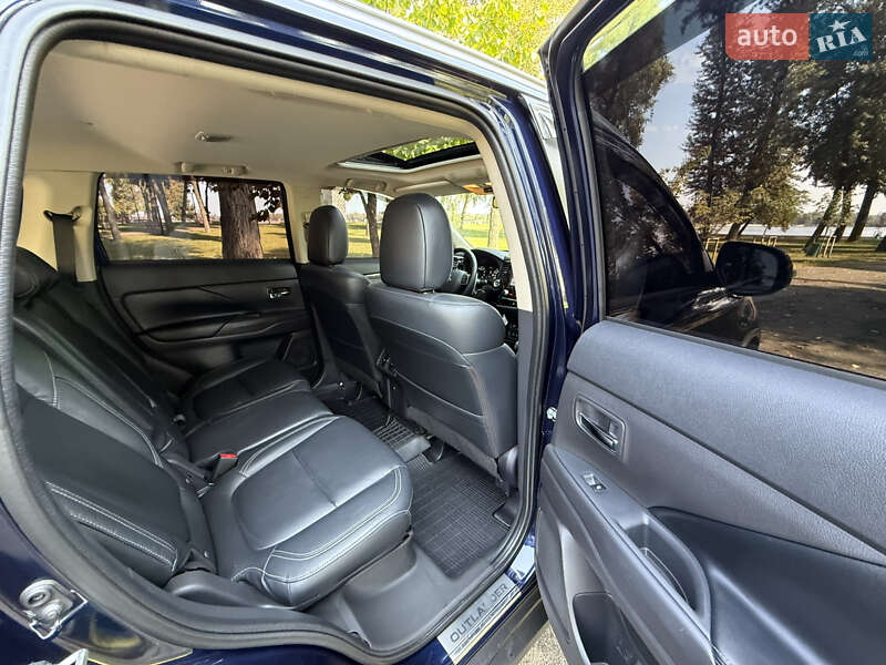 Внедорожник / Кроссовер Mitsubishi Outlander 2021 в Киеве фото 8 Внедорожник / Кроссовер Mitsubishi Outlander 2021 в Киеве