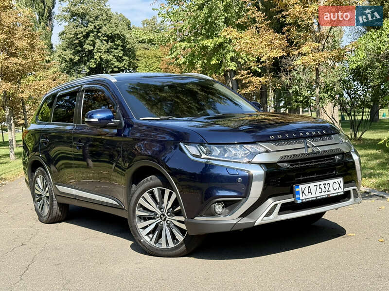 Внедорожник / Кроссовер Mitsubishi Outlander 2021 в Киеве фото 20 Внедорожник / Кроссовер Mitsubishi Outlander 2021 в Киеве