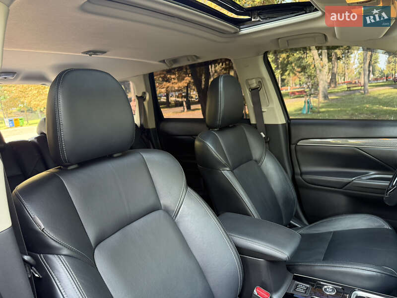 Внедорожник / Кроссовер Mitsubishi Outlander 2021 в Киеве фото 40 Внедорожник / Кроссовер Mitsubishi Outlander 2021 в Киеве