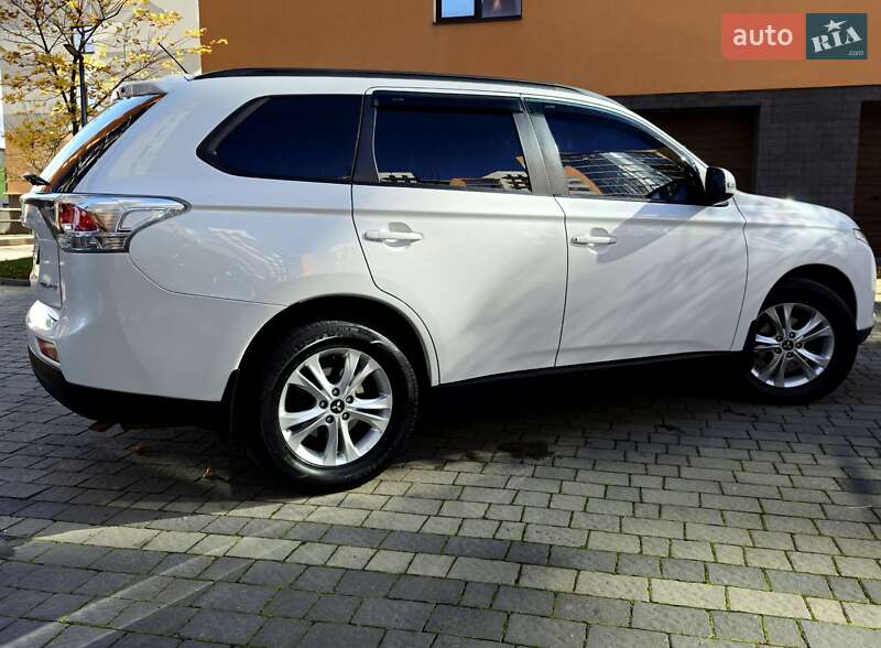 Внедорожник / Кроссовер Mitsubishi Outlander 2013 в Ивано-Франковске фото 36 Внедорожник / Кроссовер Mitsubishi Outlander 2013 в Ивано-Франковске