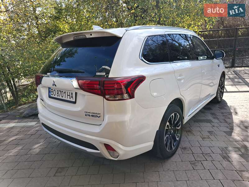 Внедорожник / Кроссовер Mitsubishi Outlander 2018 в Тернополе фото 5 Внедорожник / Кроссовер Mitsubishi Outlander 2018 в Тернополе
