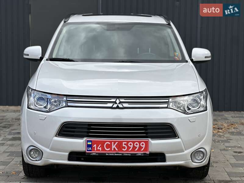 Позашляховик / Кросовер Mitsubishi Outlander 2013 в Івано-Франківську фото 2 Позашляховик / Кросовер Mitsubishi Outlander 2013 в Івано-Франківську